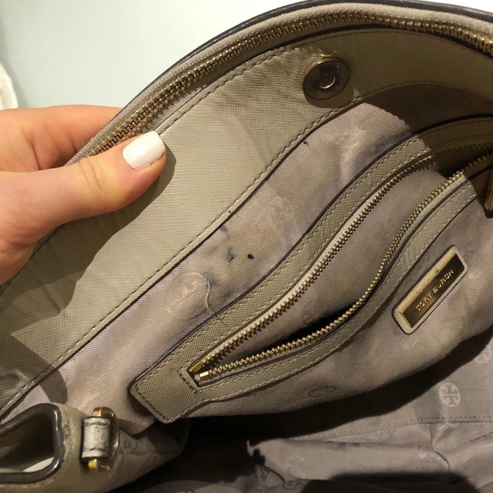 Tory Burch Robinson Double Zip - Picture 3 of 9